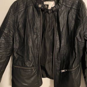 Women’s black faux leather Moto jacket. Large.